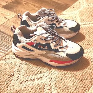 Shoes Fila Big kids boys size 4